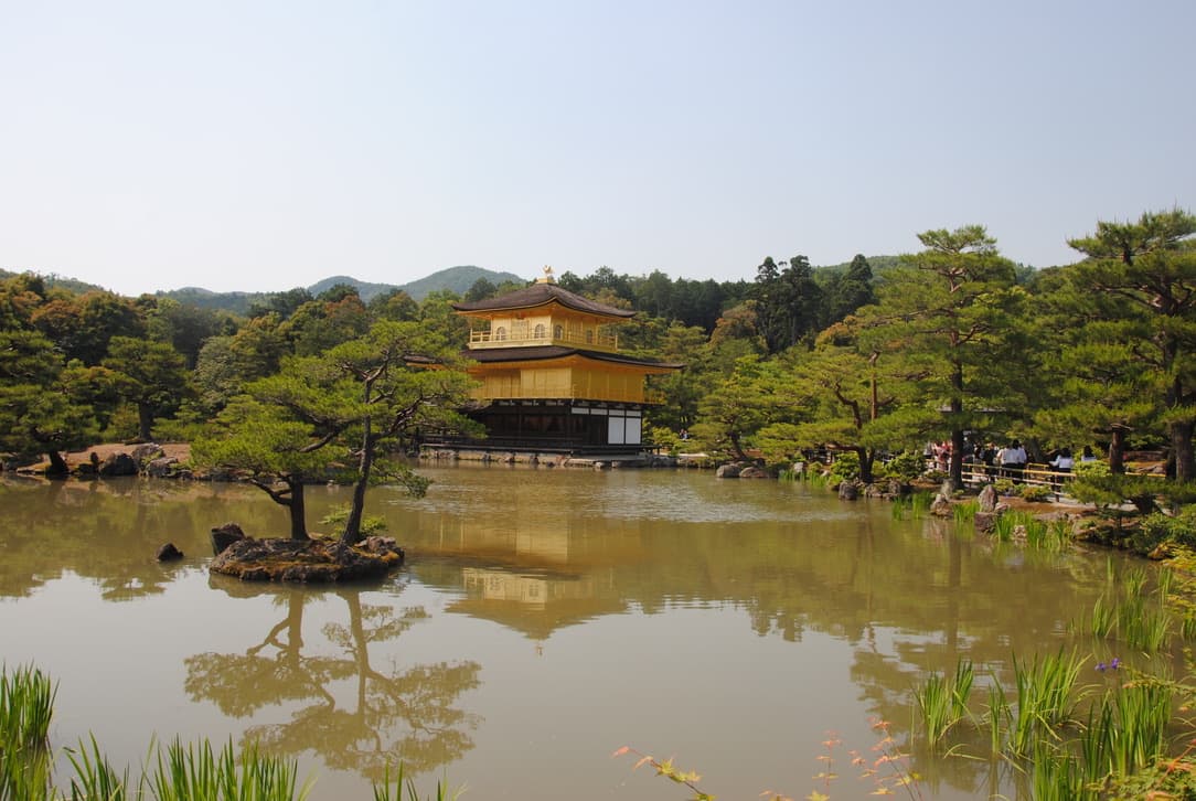 una visuale sul kinkakuji