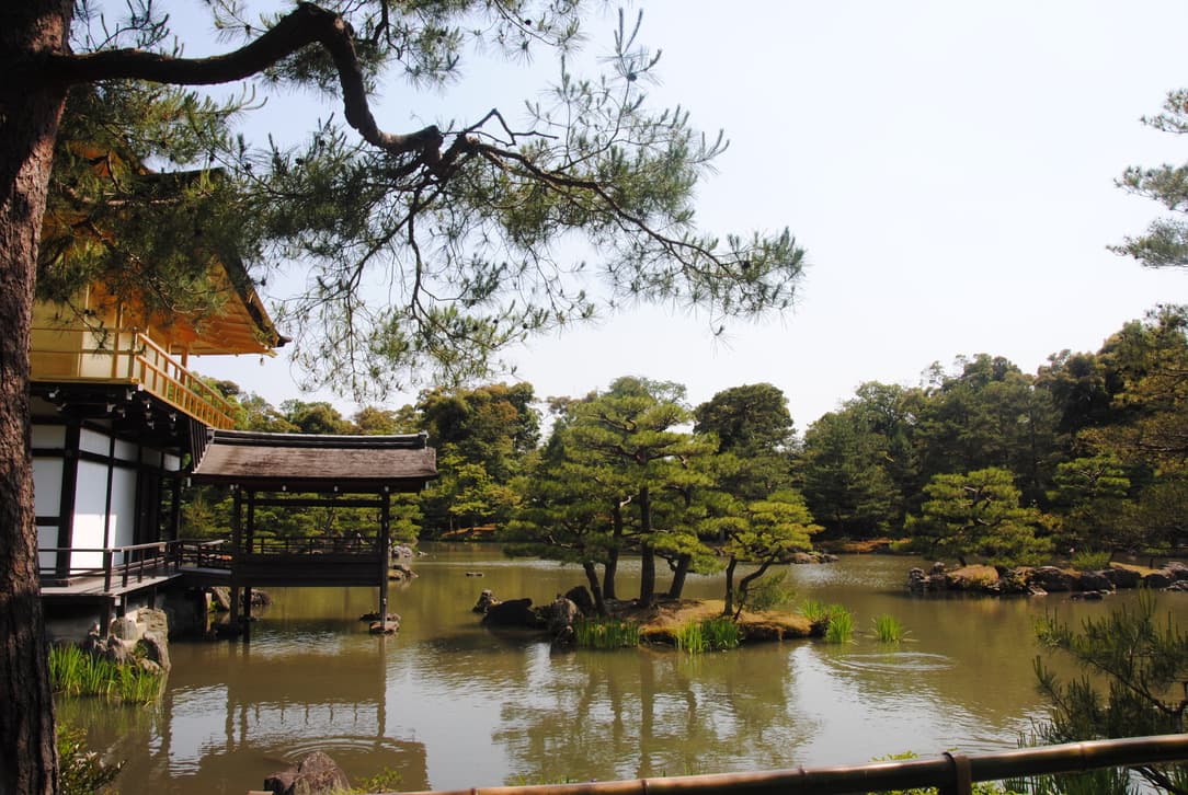 vista sul kinkakuji