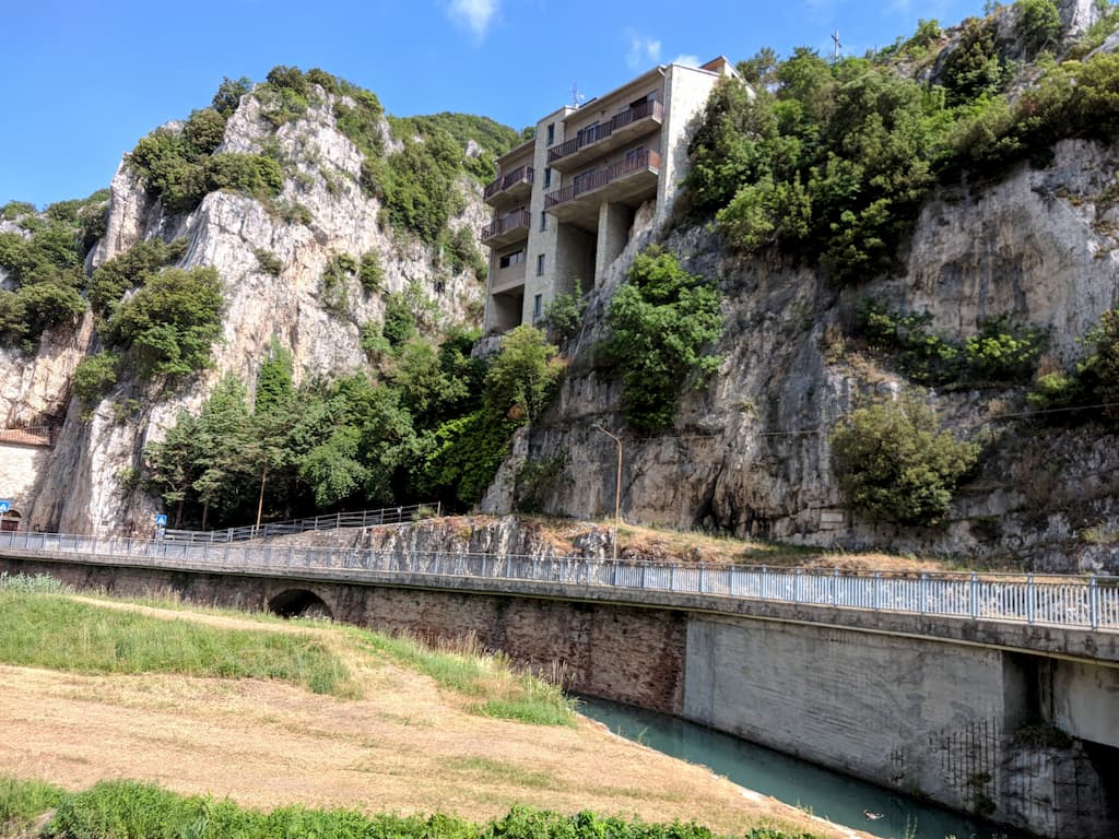 La casa sulla roccia di Pioraco