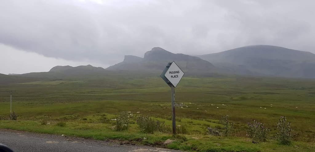 Passing place in una single track nelle Highlands scozzesi