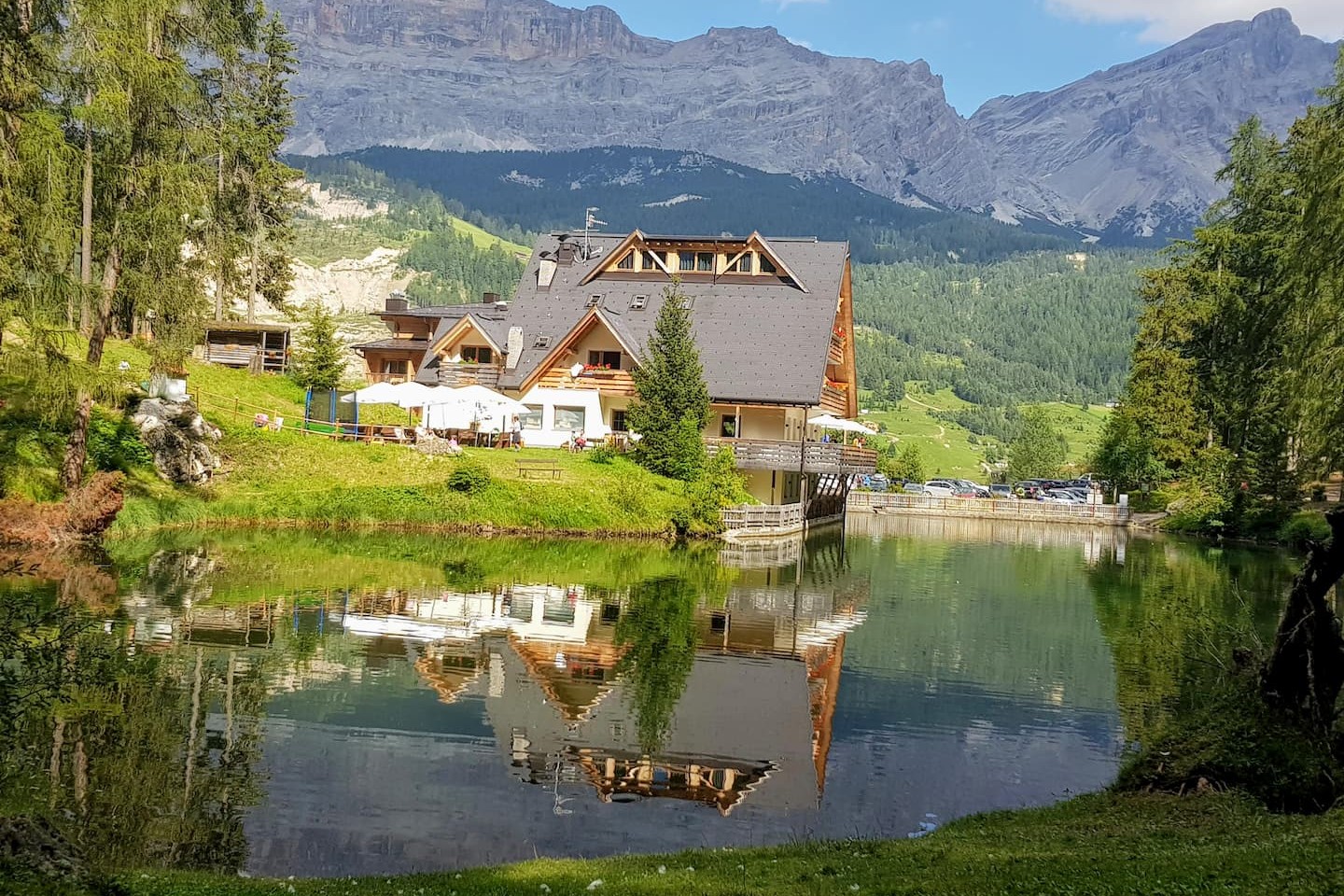 Il lago Sompunt in Val Badia
