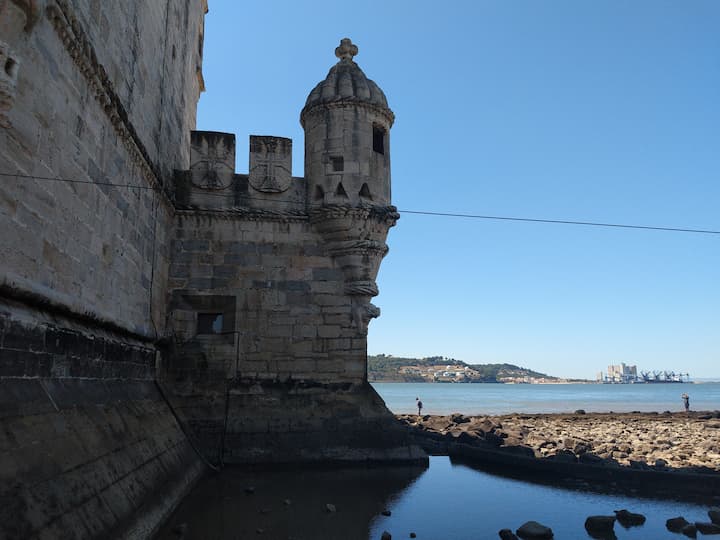 torre belem sul fiume tago