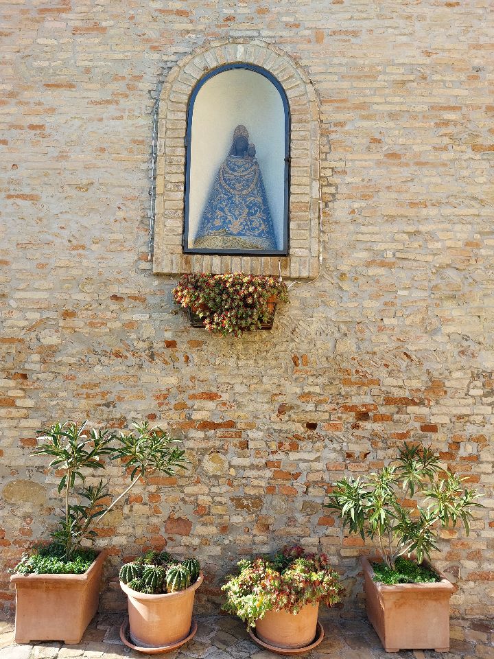 Madonna nera nel castello di Montegridolfo