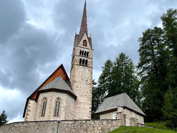 Primo piano della chiesa Santa Giuliana