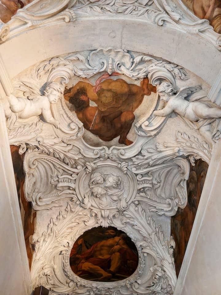 Decorazioni delle Gallerie d'Italia