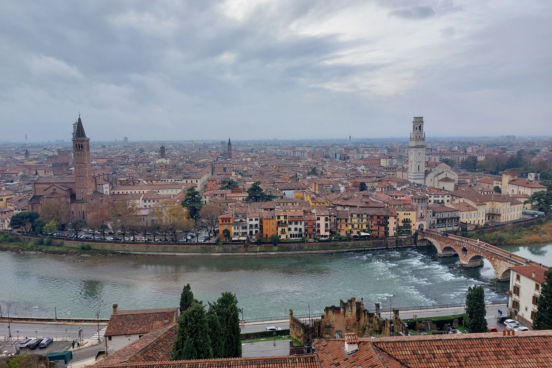panoramica del centro storico di verona