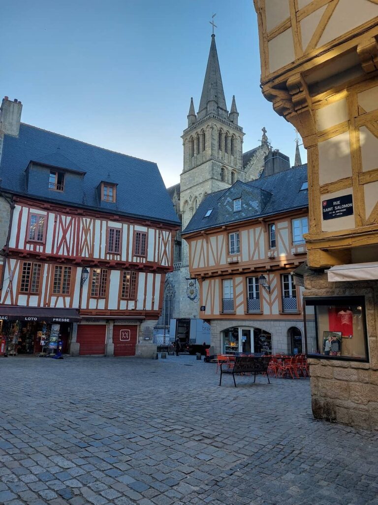 place henry iv a vannes