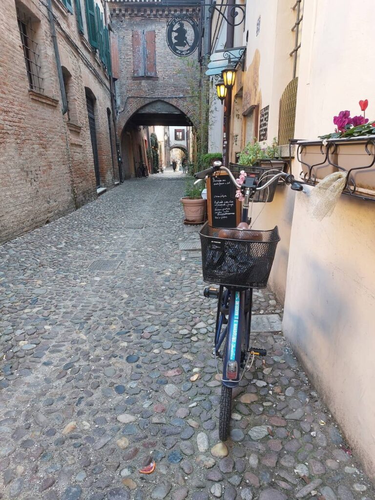 bicicletta in via delle volte
