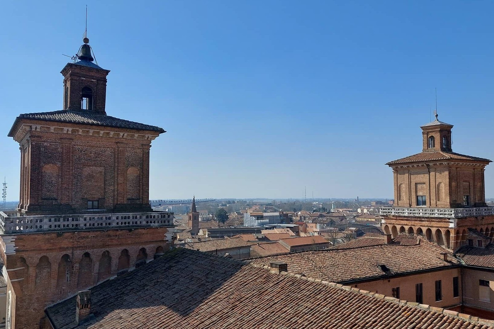 ferrara vista dalla torre dei leoni