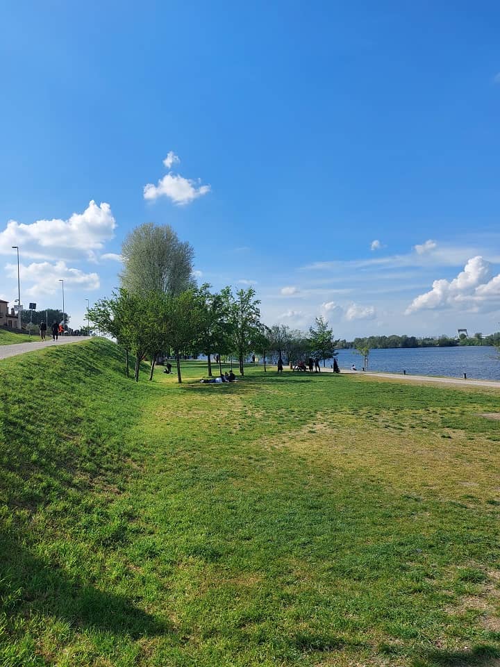 parco del lungolago di mezzo