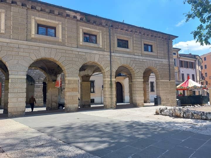 la peschiera delle logge a mantova
