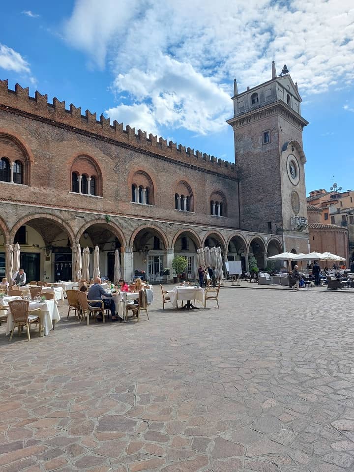 la torre dell'orologio