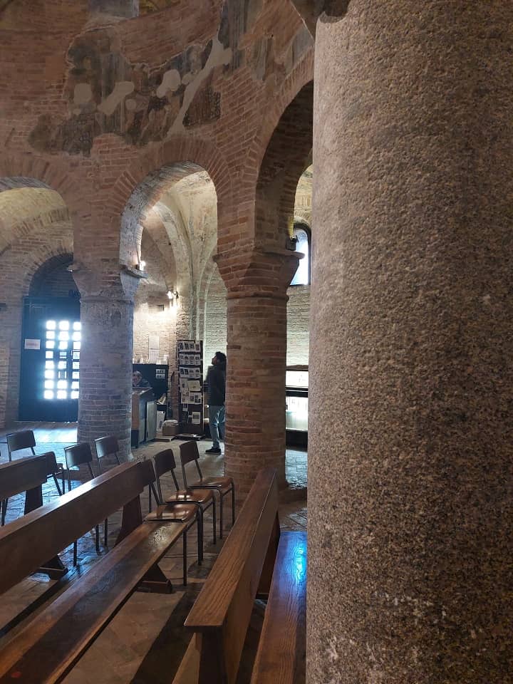 colonne all'interno della rotonda di san lorenzo