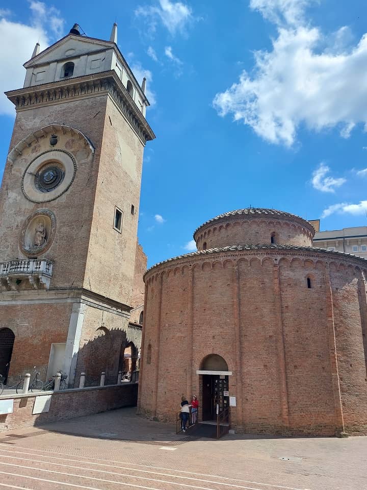 la rotonda di san lorenzo a mantova