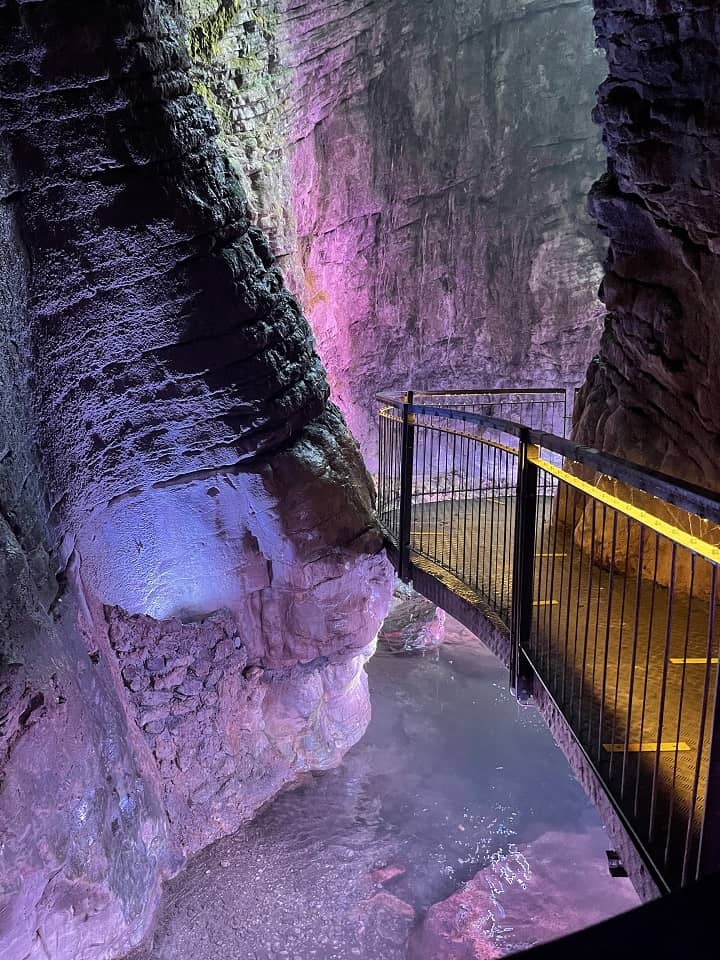 passerella sospesa cascate del varone