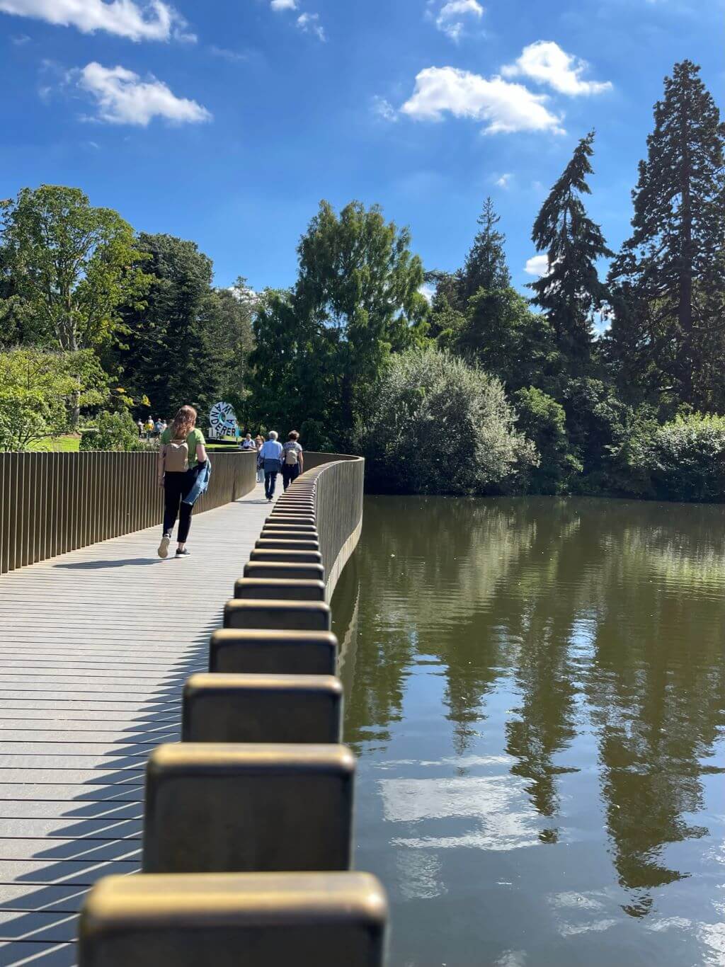 lake crossing kew