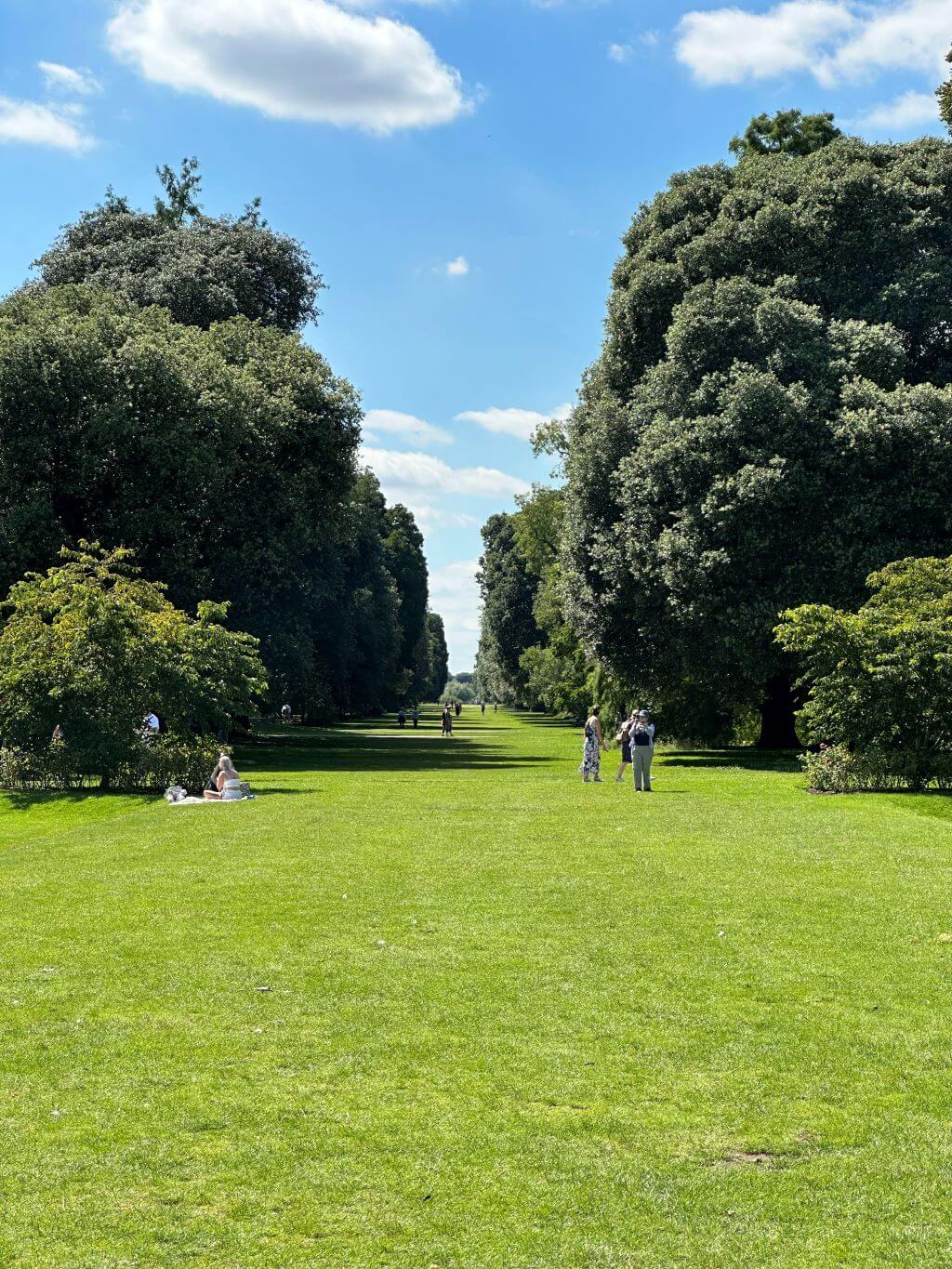 passeggiata ai kew gardens