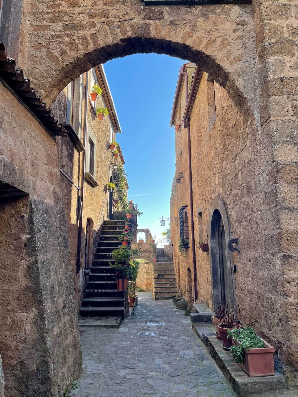vicoli di civita bagnoregio