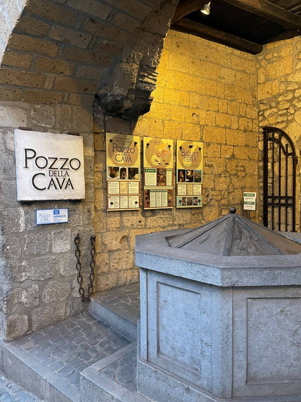ingresso del pozzo della cava