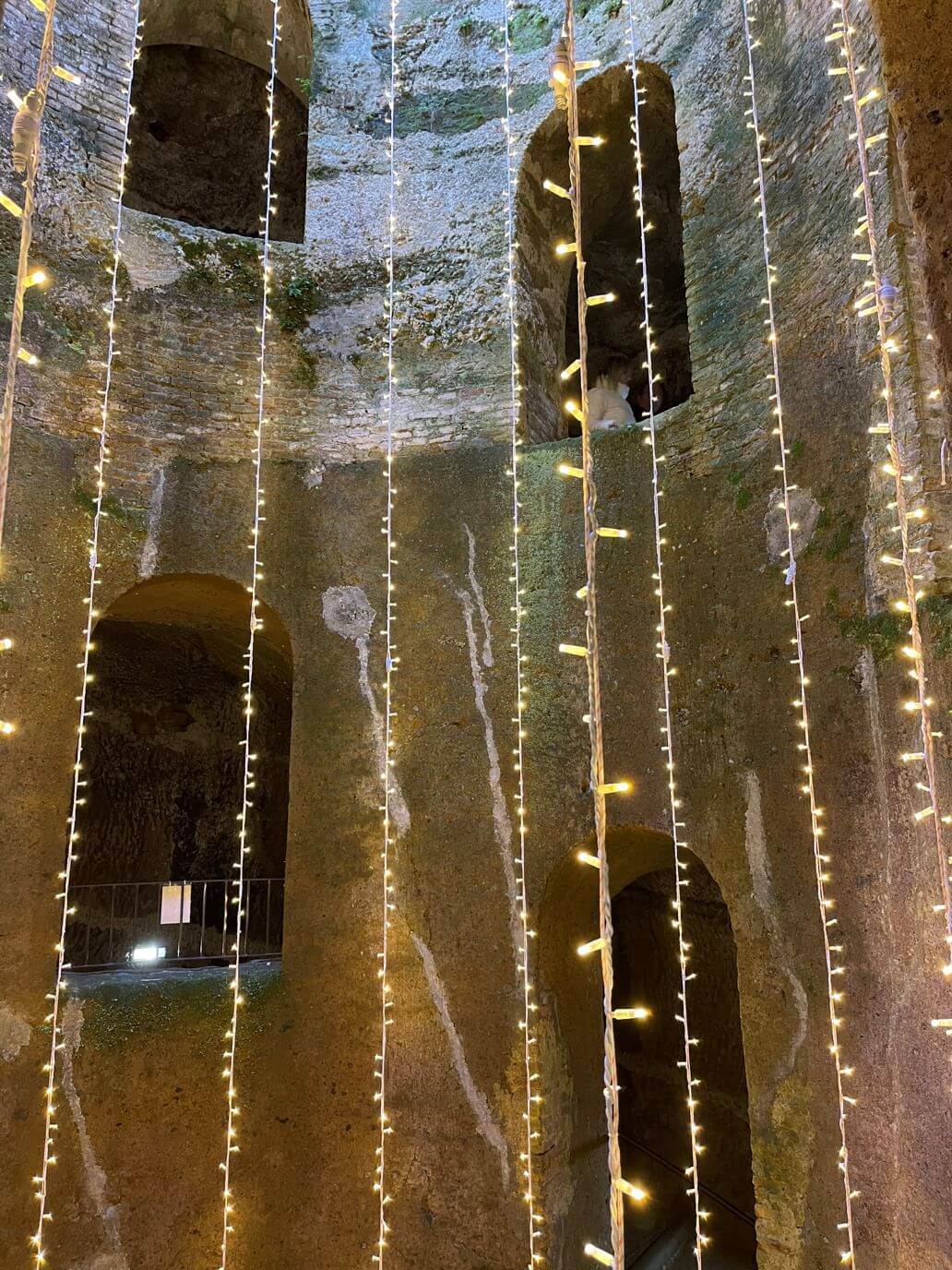 finestre del pozzo di san patrizio