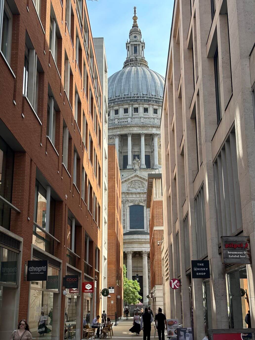la facciata della cattedrale di saint paul