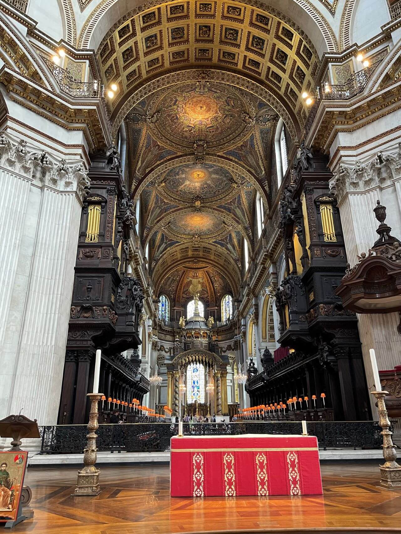 interno della cattedrale di saint paul