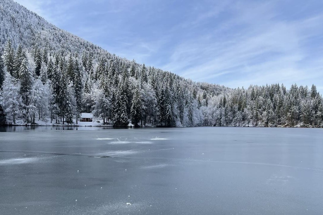 laghi di fusine in inverno