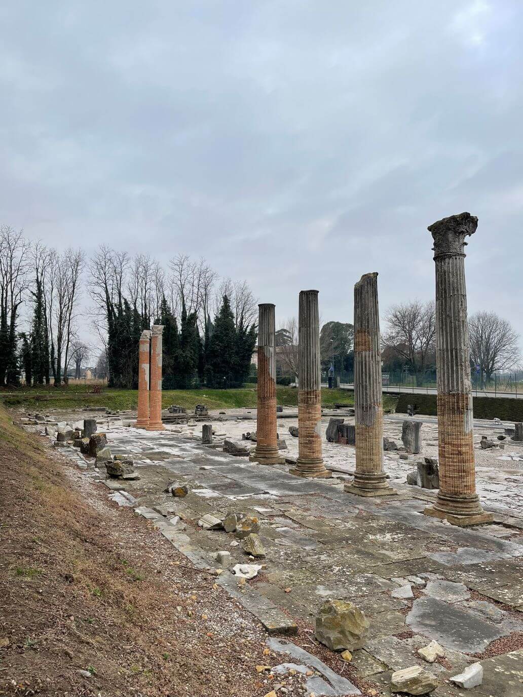 il lato est del foro romano