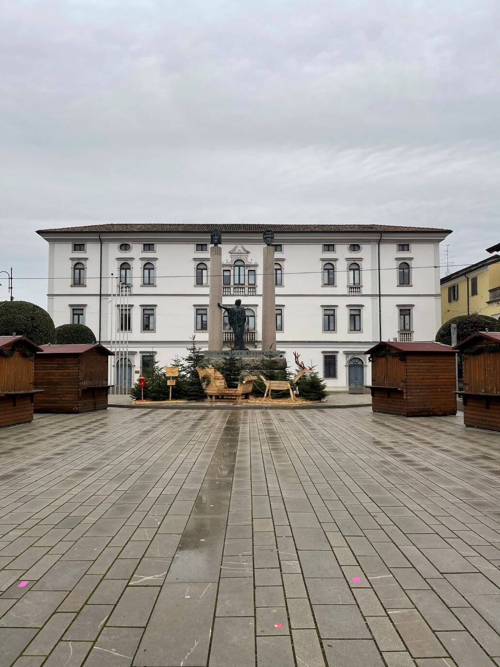 piazza foro giulio cesare a cividale del friuli