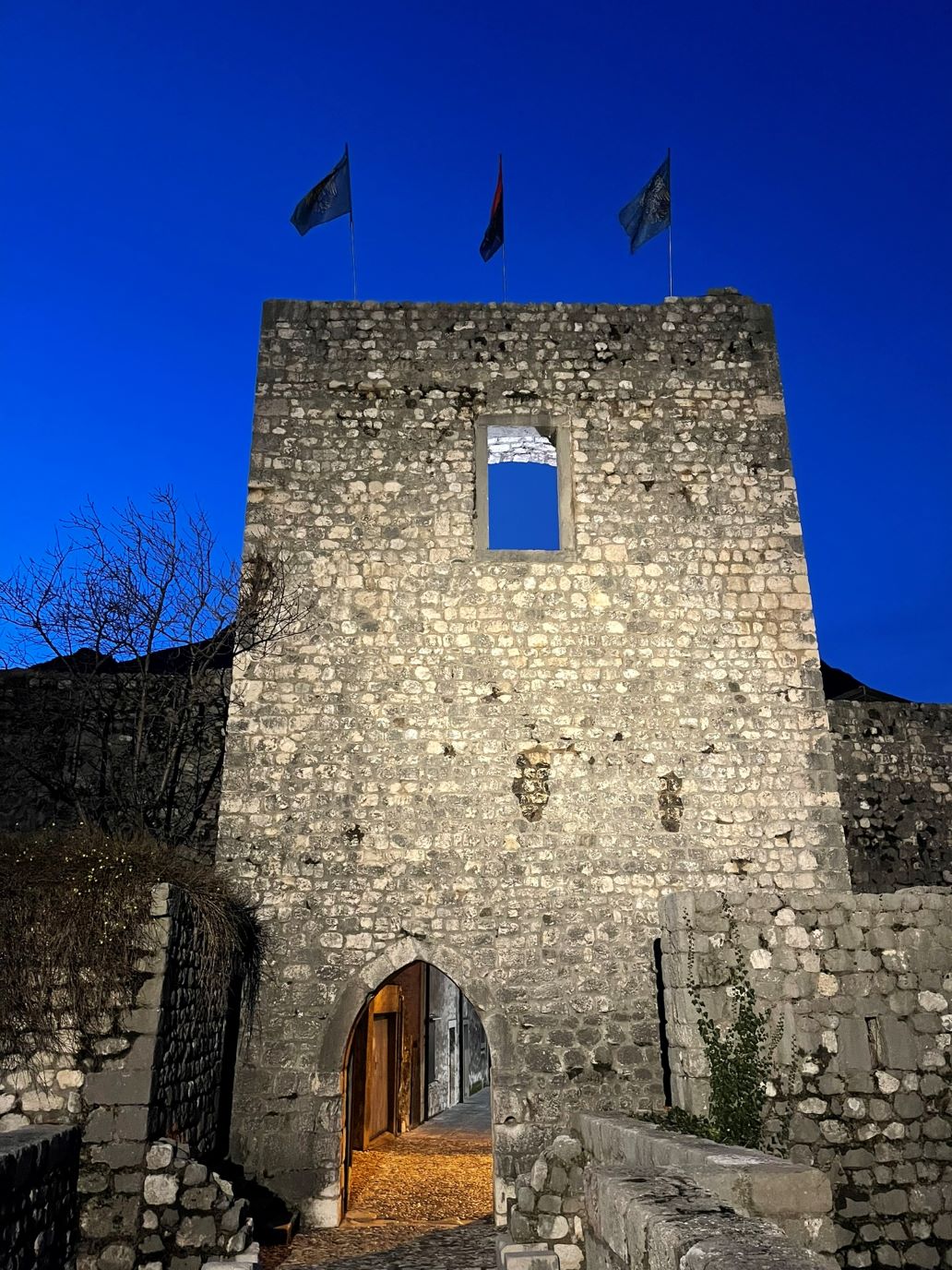 porta san genesio di venzone