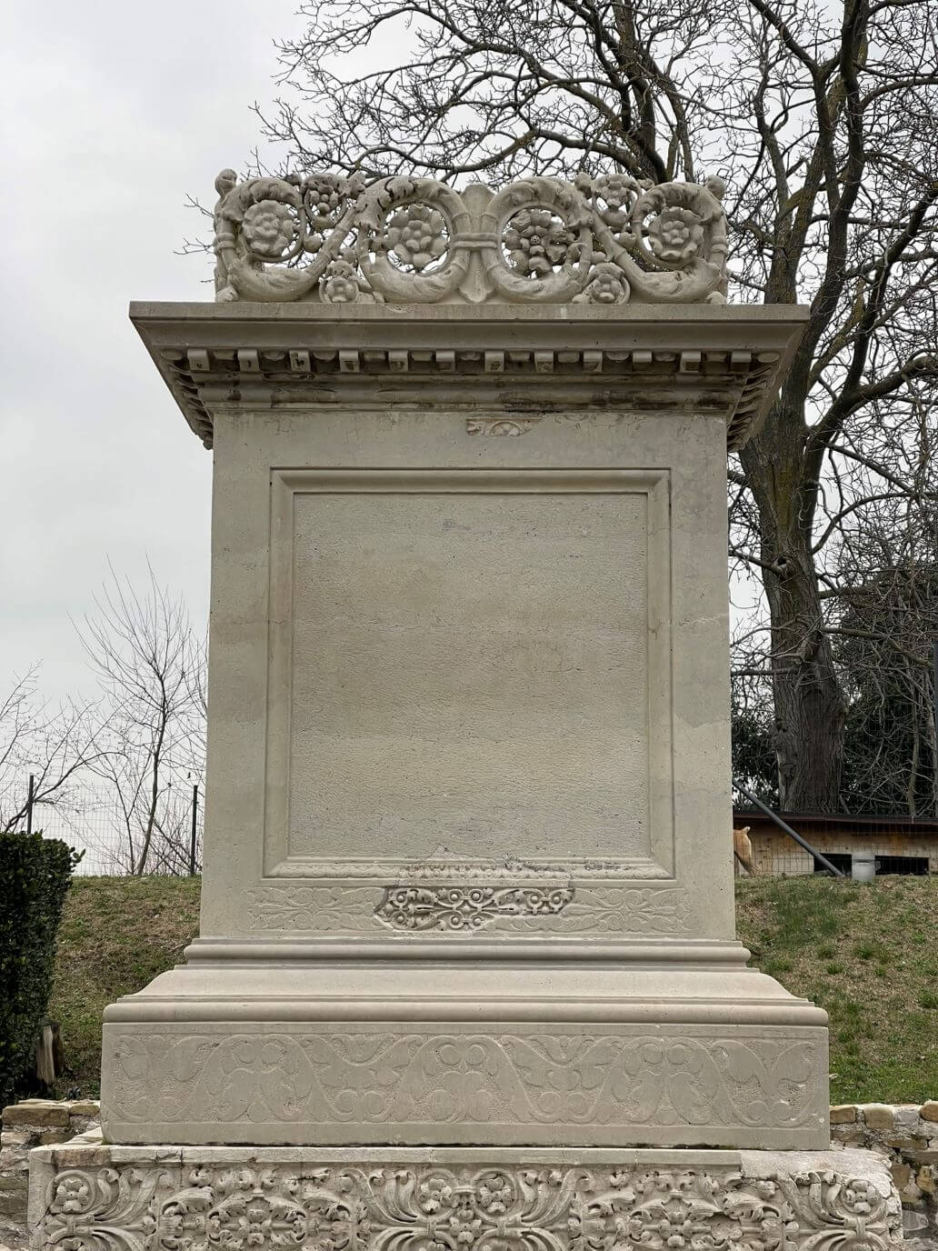 un sarcofago tardoantico del sepolcreto