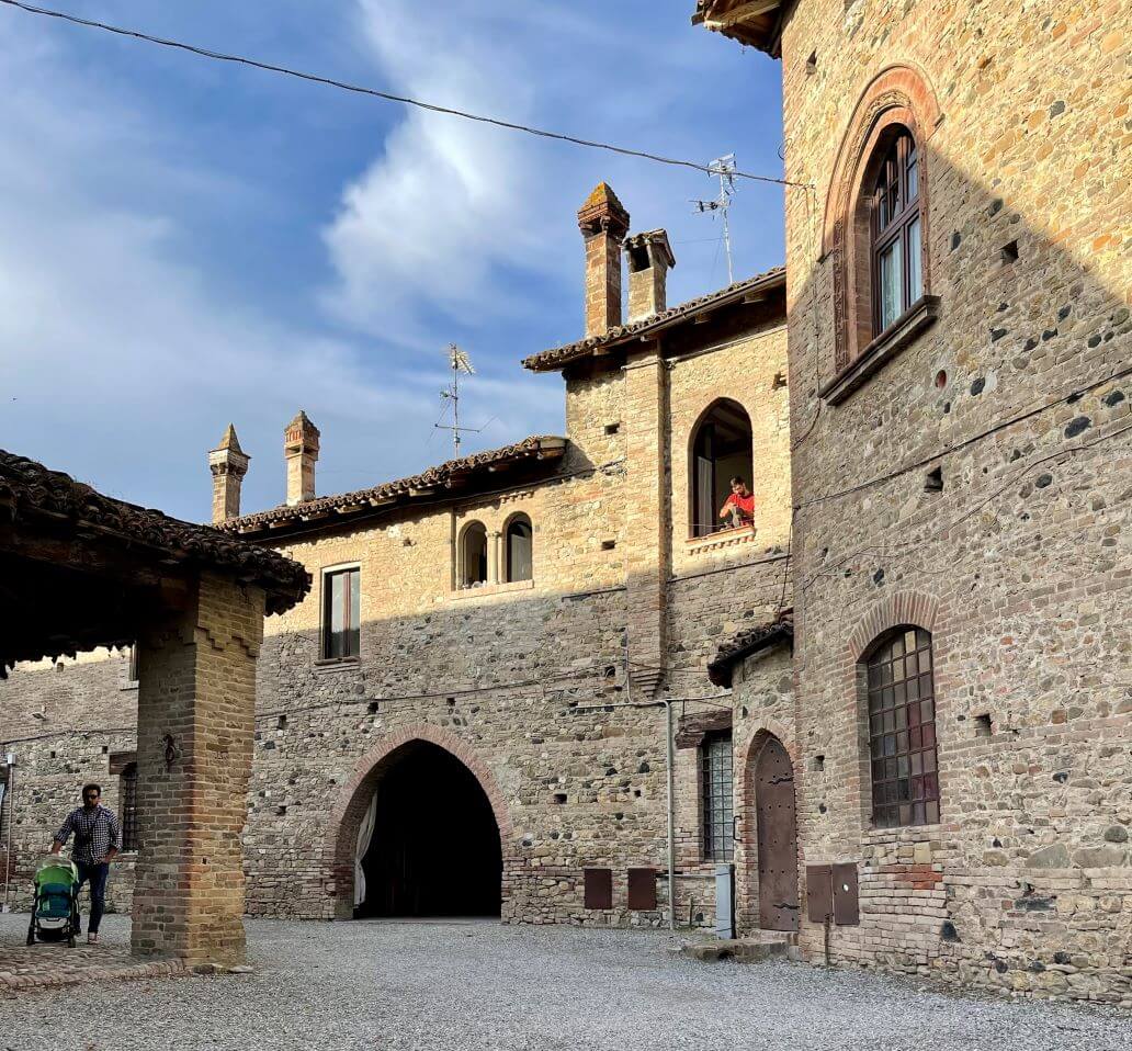 le cae in pietra di grazzano visconti