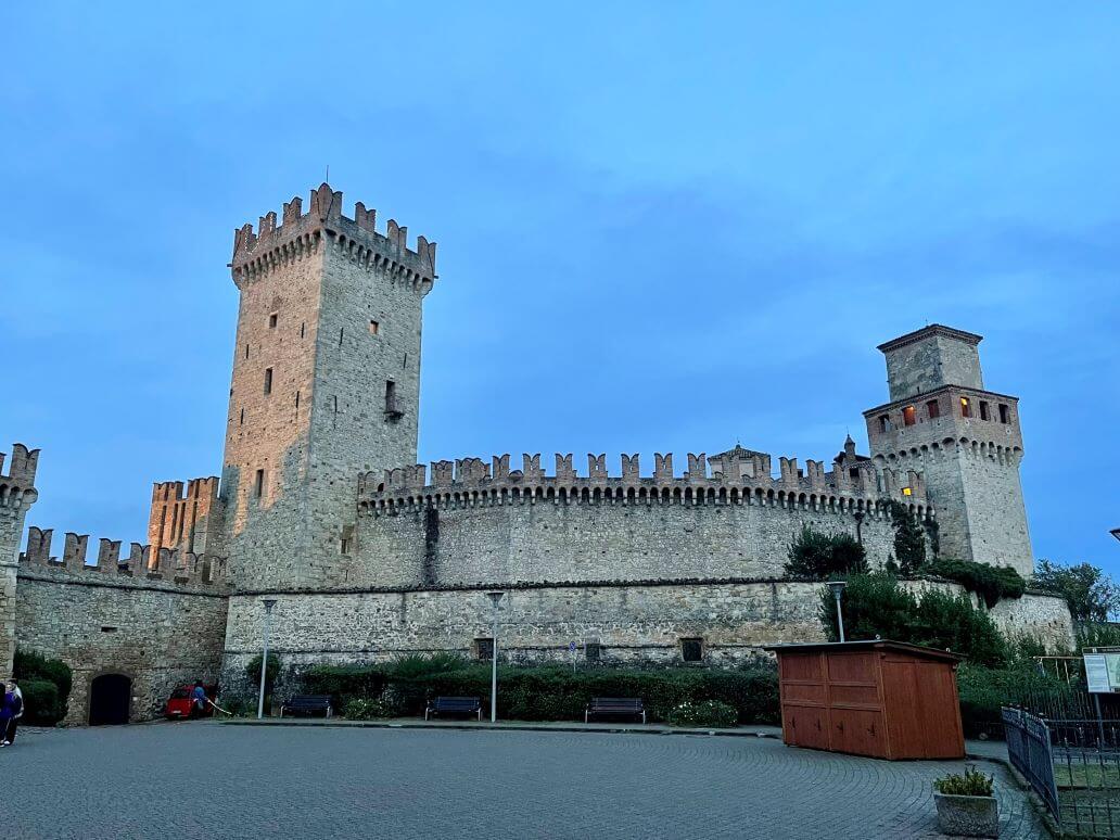 castello di vigoleno fuori dalle mura
