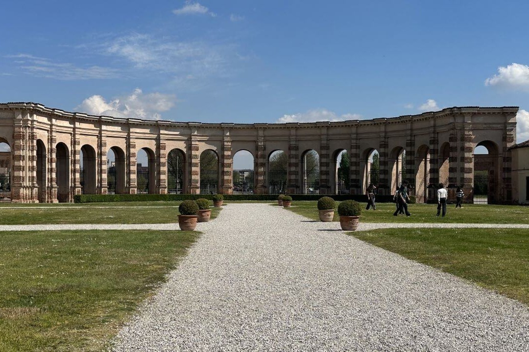 cortile di palazzo te