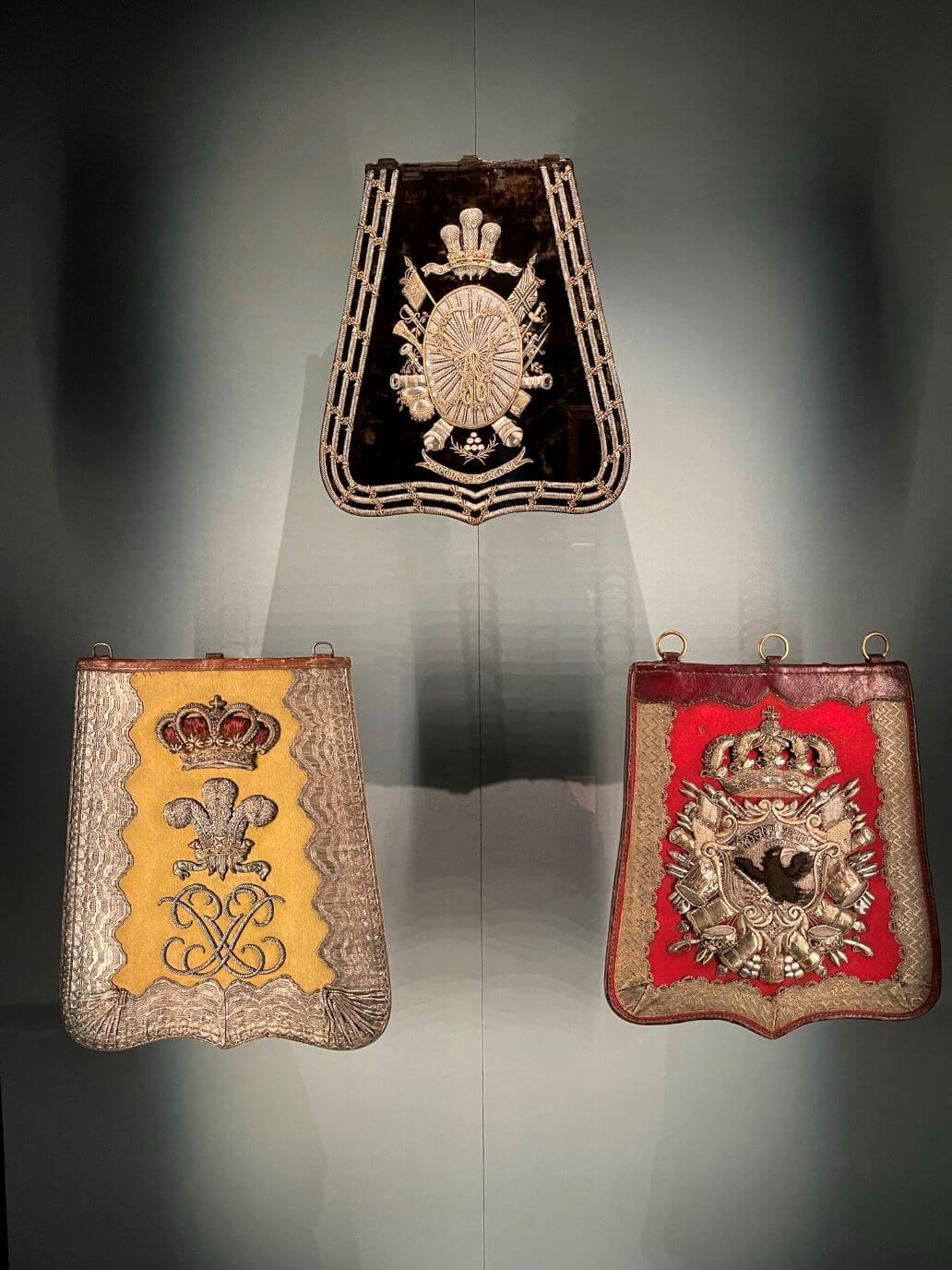 oggetti in esposizione a the queen's gallery