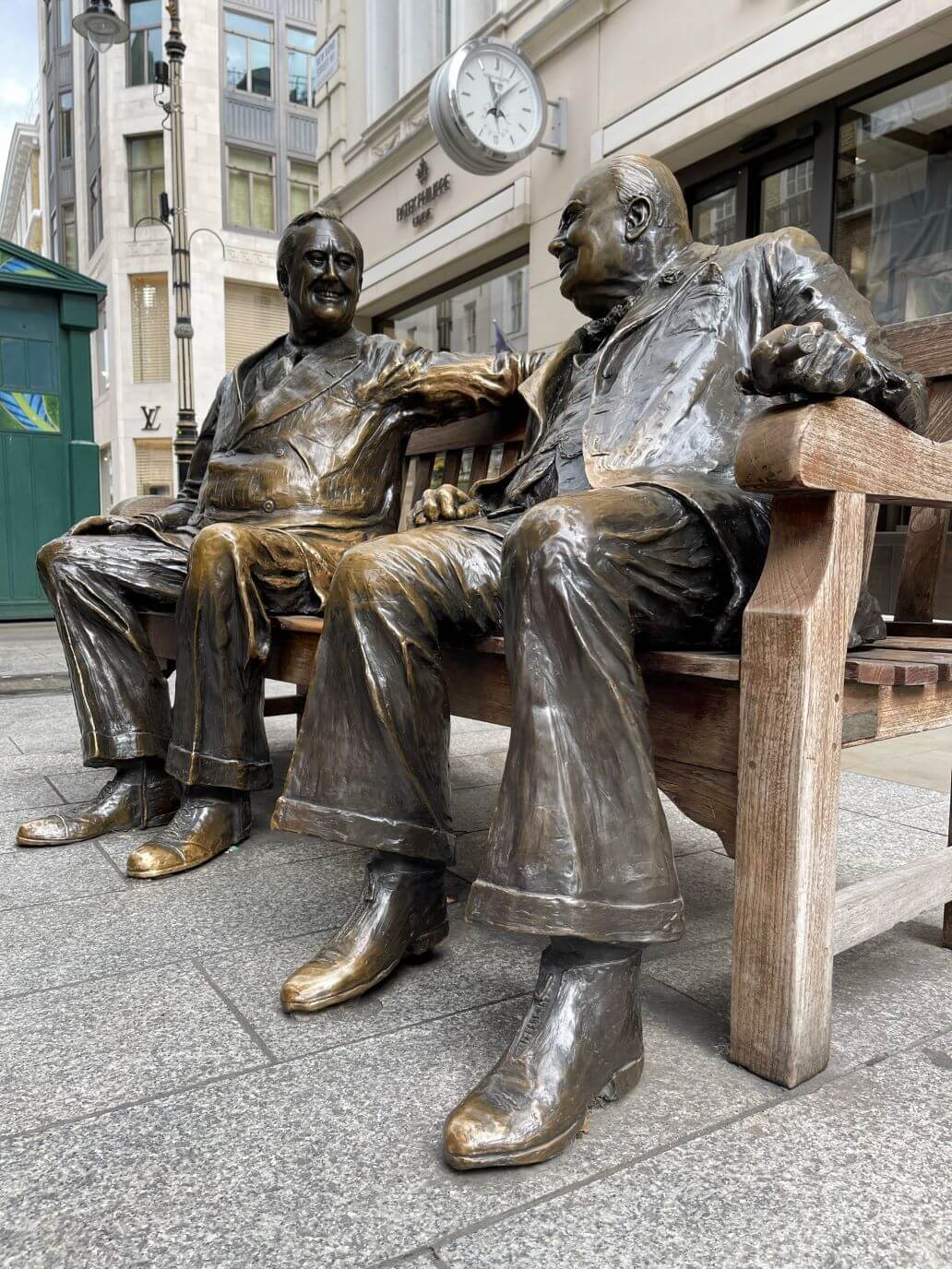 la statua di churchill e roosevelt a londra