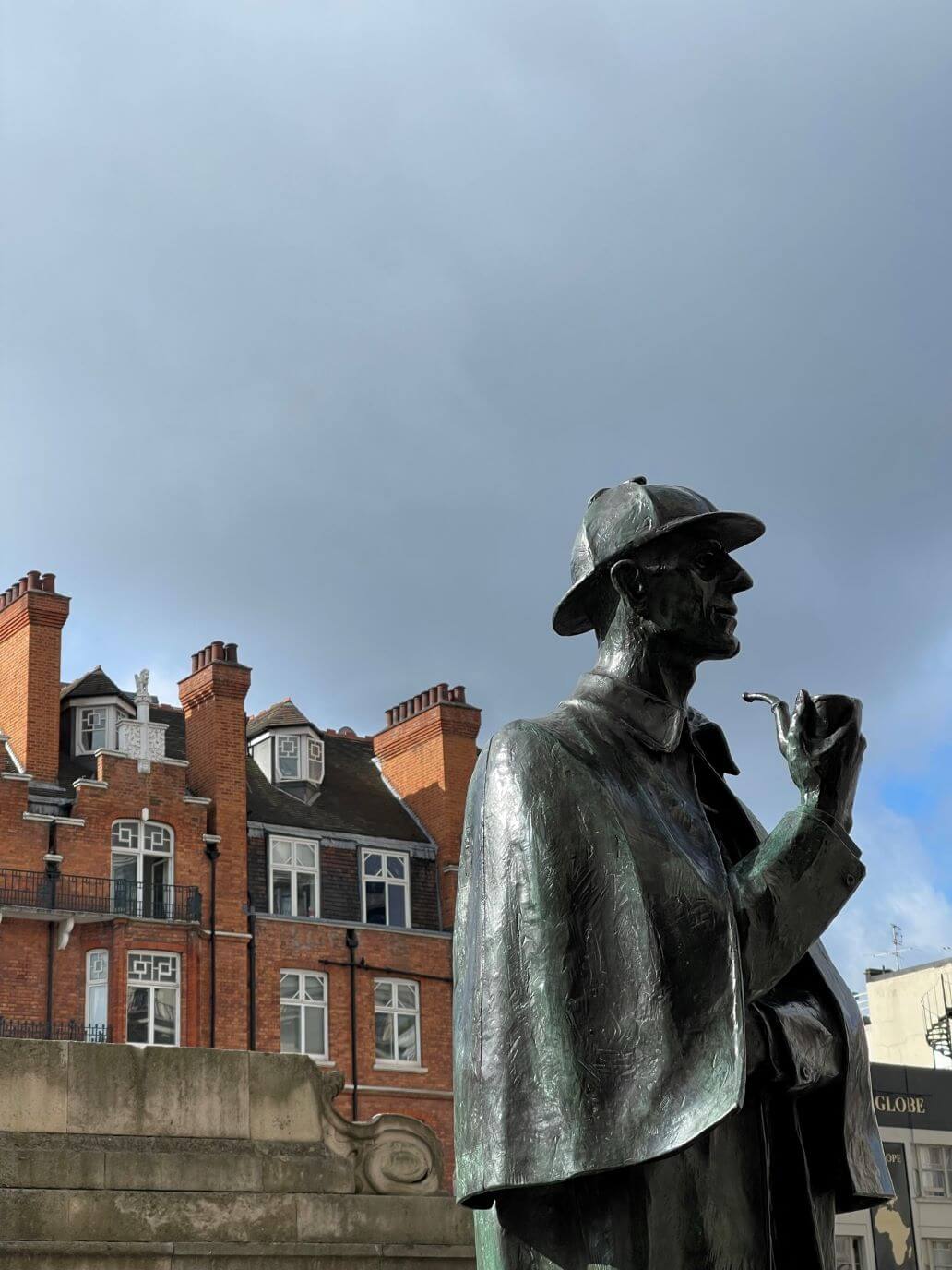 la statua di sherlock holmes a baker street