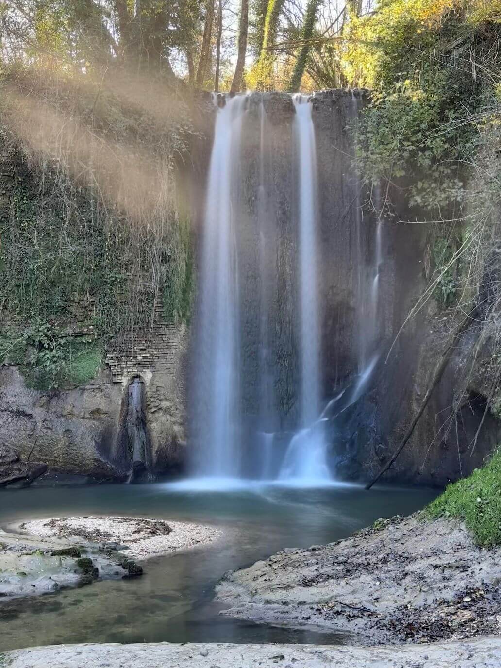 la cascata dell'antico mulino
