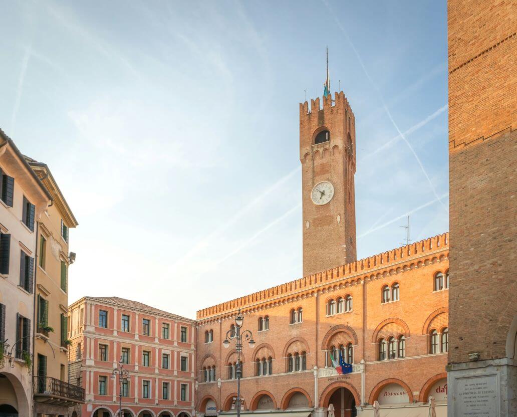 panoramica su piazza dei signori