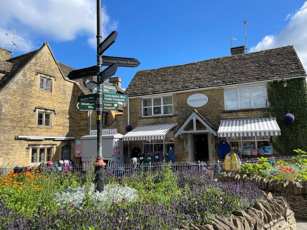 segnavia a bourton-on-the-water