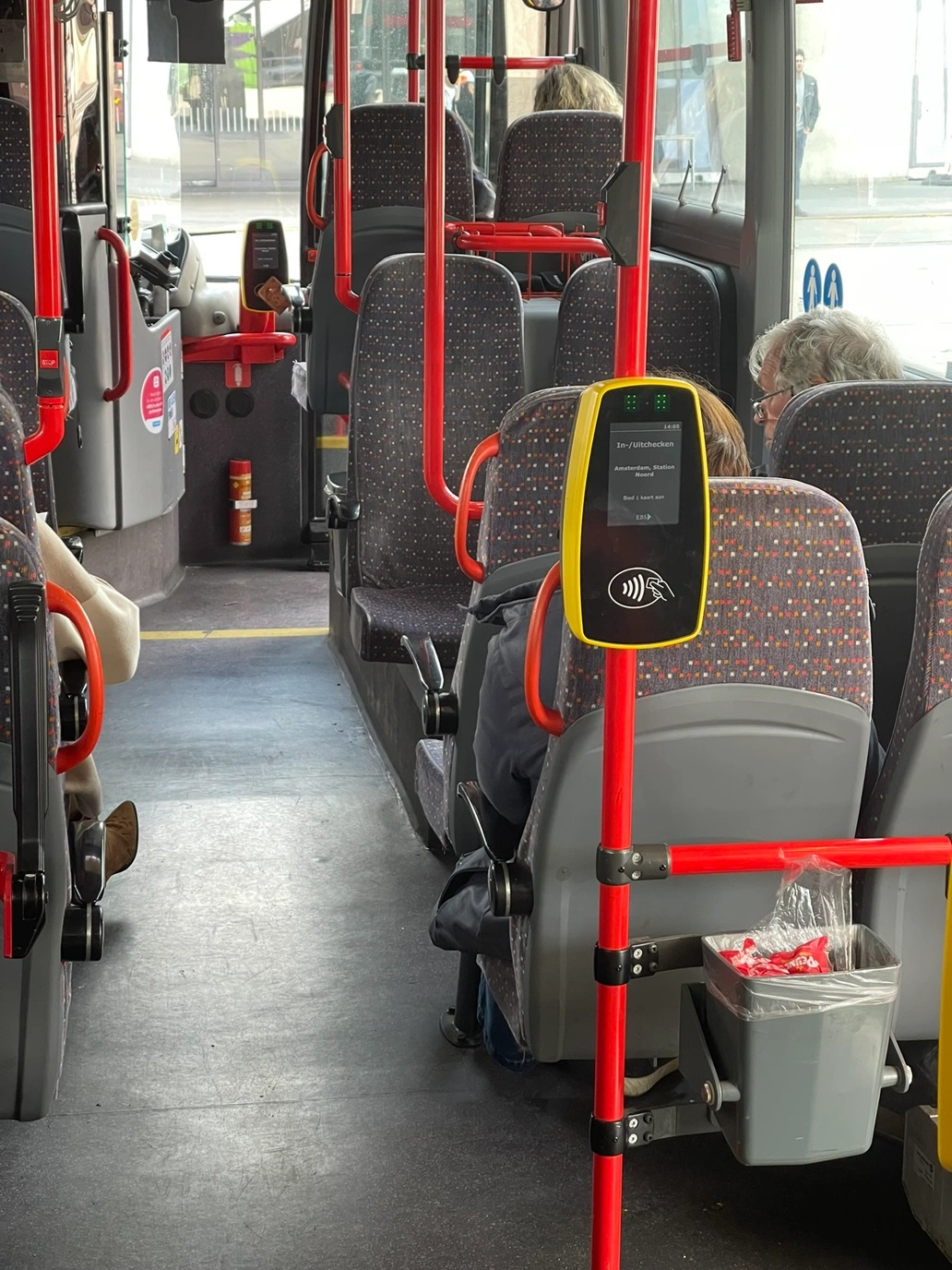 pagamento contactless sull'autobus ebs di amsterdam
