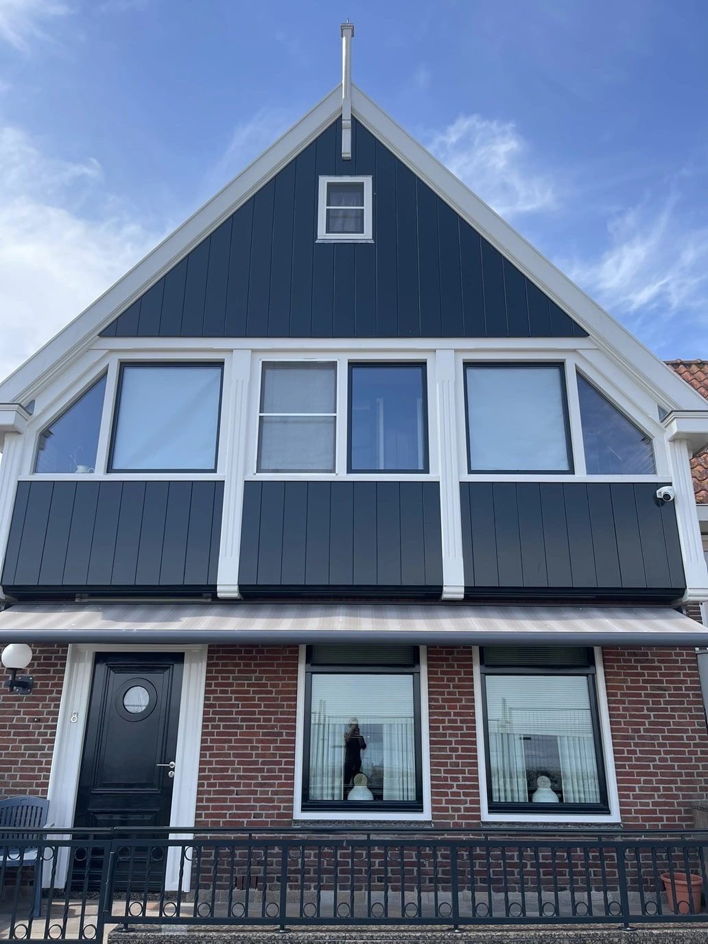 facciata di una casa di volendam