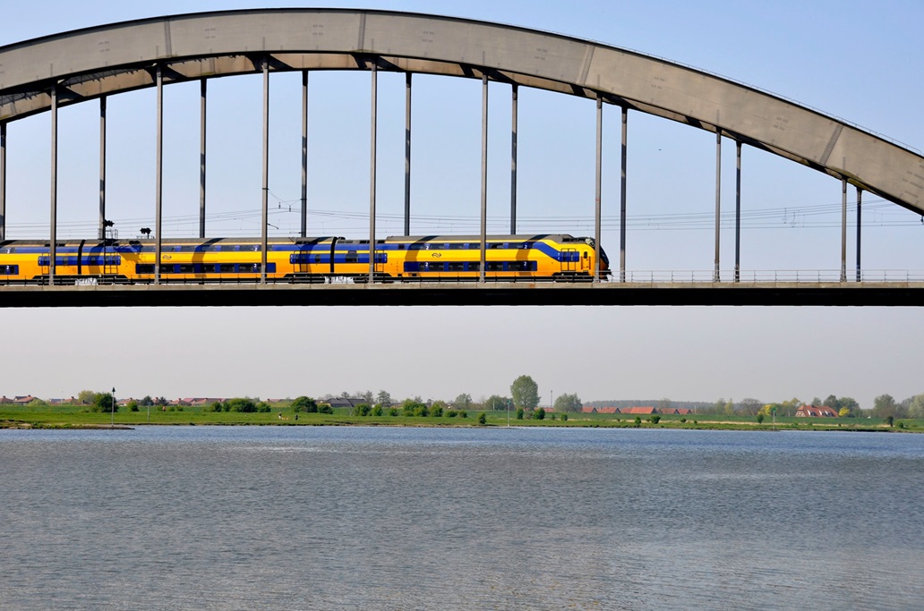 treno ns delle ferrovie olandesi