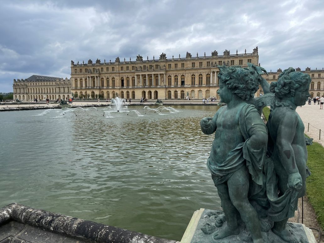un'ala del palazzo di versailles