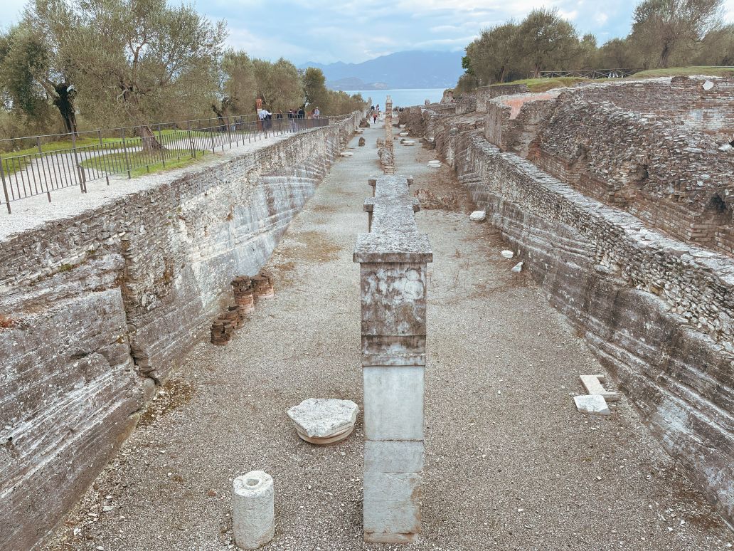 resti villa nelle grotte di catullo
