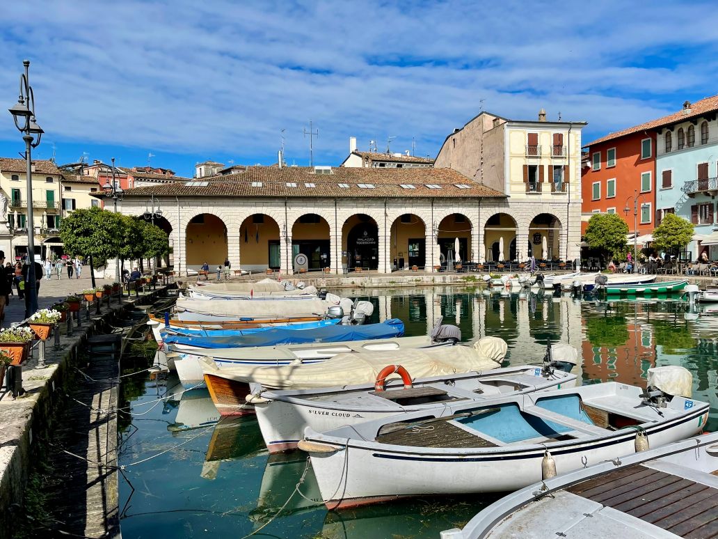 palazzo todeschini in piazza malvezzi