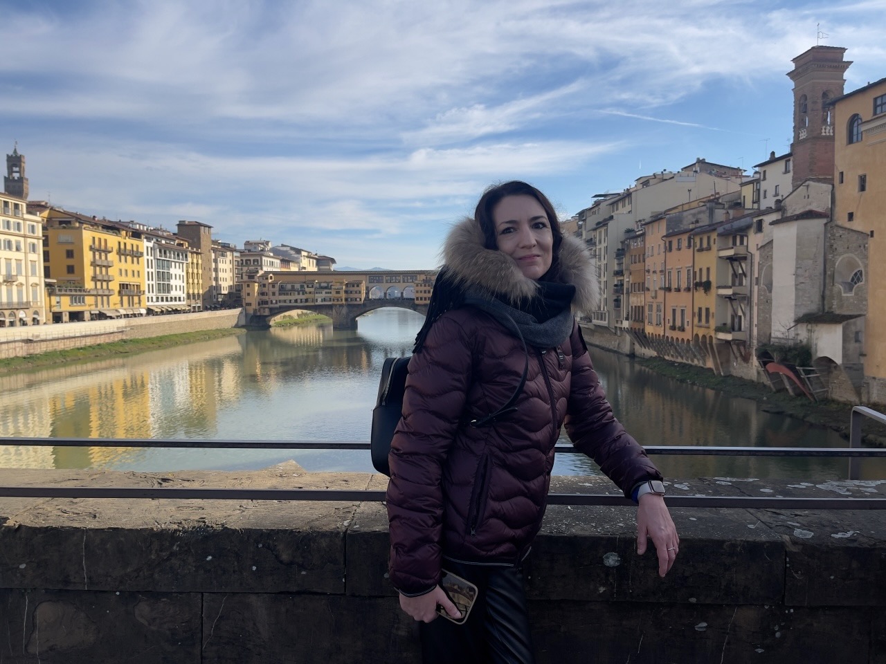chiara di viaggi e ritratti sul ponte trinita a firenze