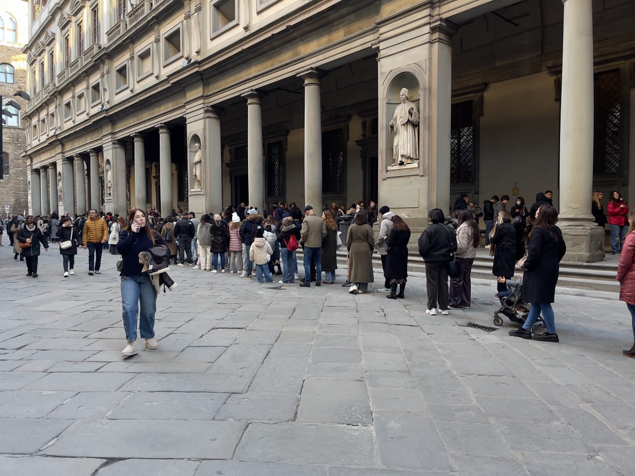 galleria degli uffizi la fila alla prima domenica del mese ai musei gratis