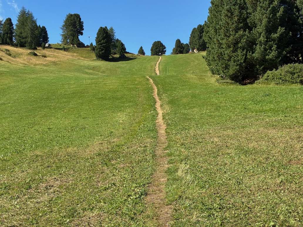 breve strappo dell'escursione da plan de gralba al passo sella